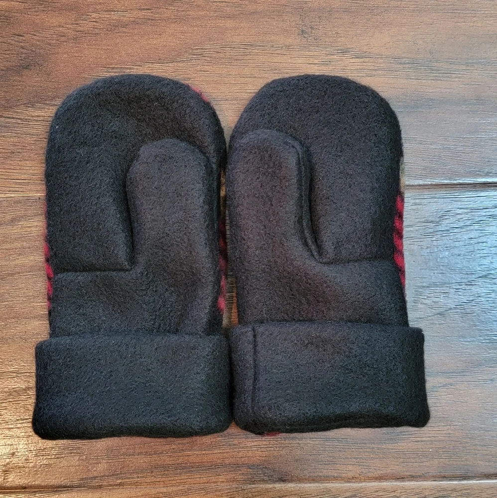 Minnesota Golden Gophers U of M Fleece Kids Mittens